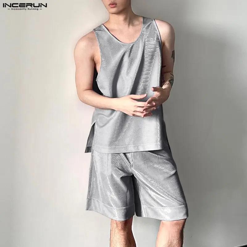 Mens Fashion Summer - INCERUN ชุดผู้ชาย เสื้อกล้ามคอกลมแขนกุด ผ้ามันเงา กางเกงขาสั้น ชุดสองชิ้น